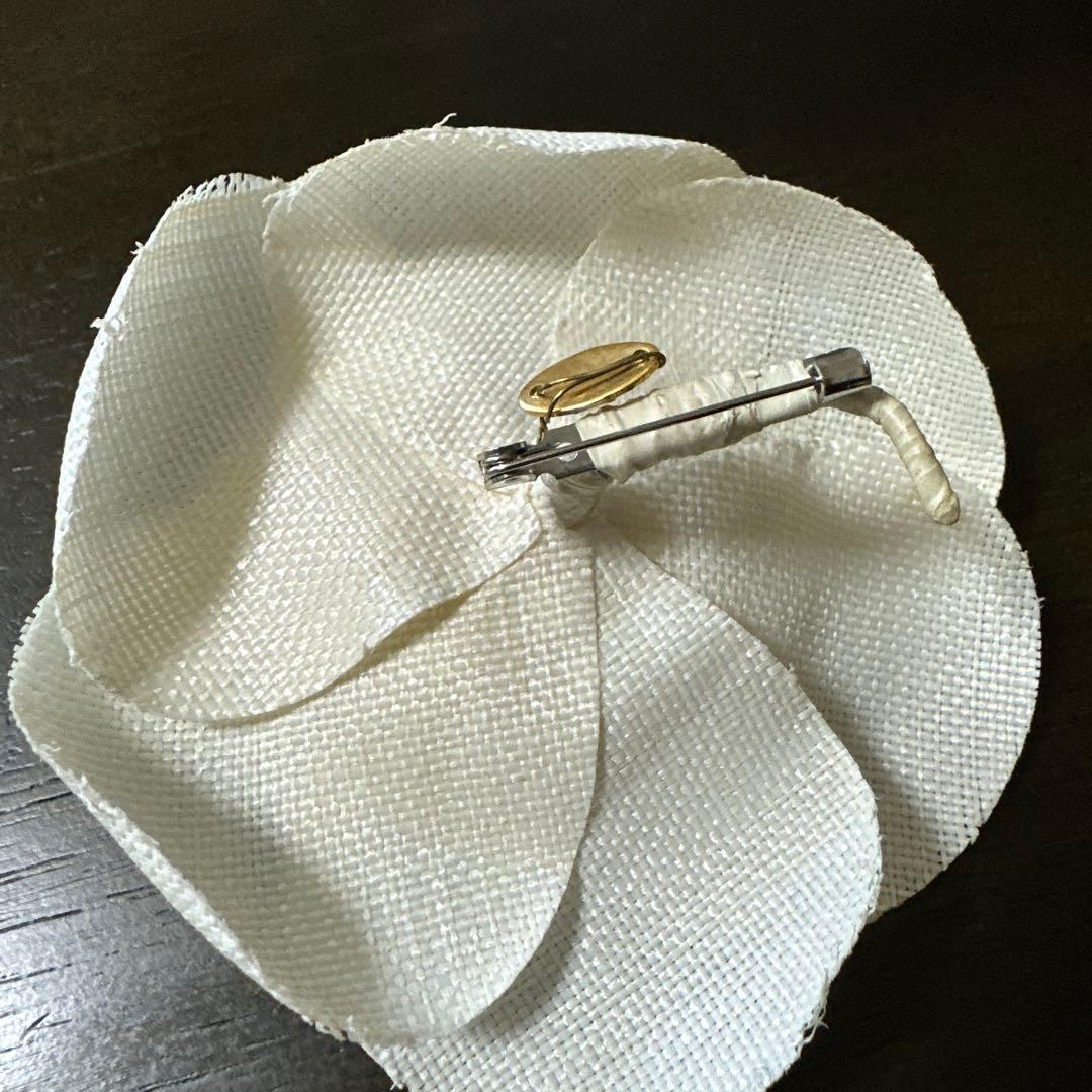 シャネル、カメリアコサージュ