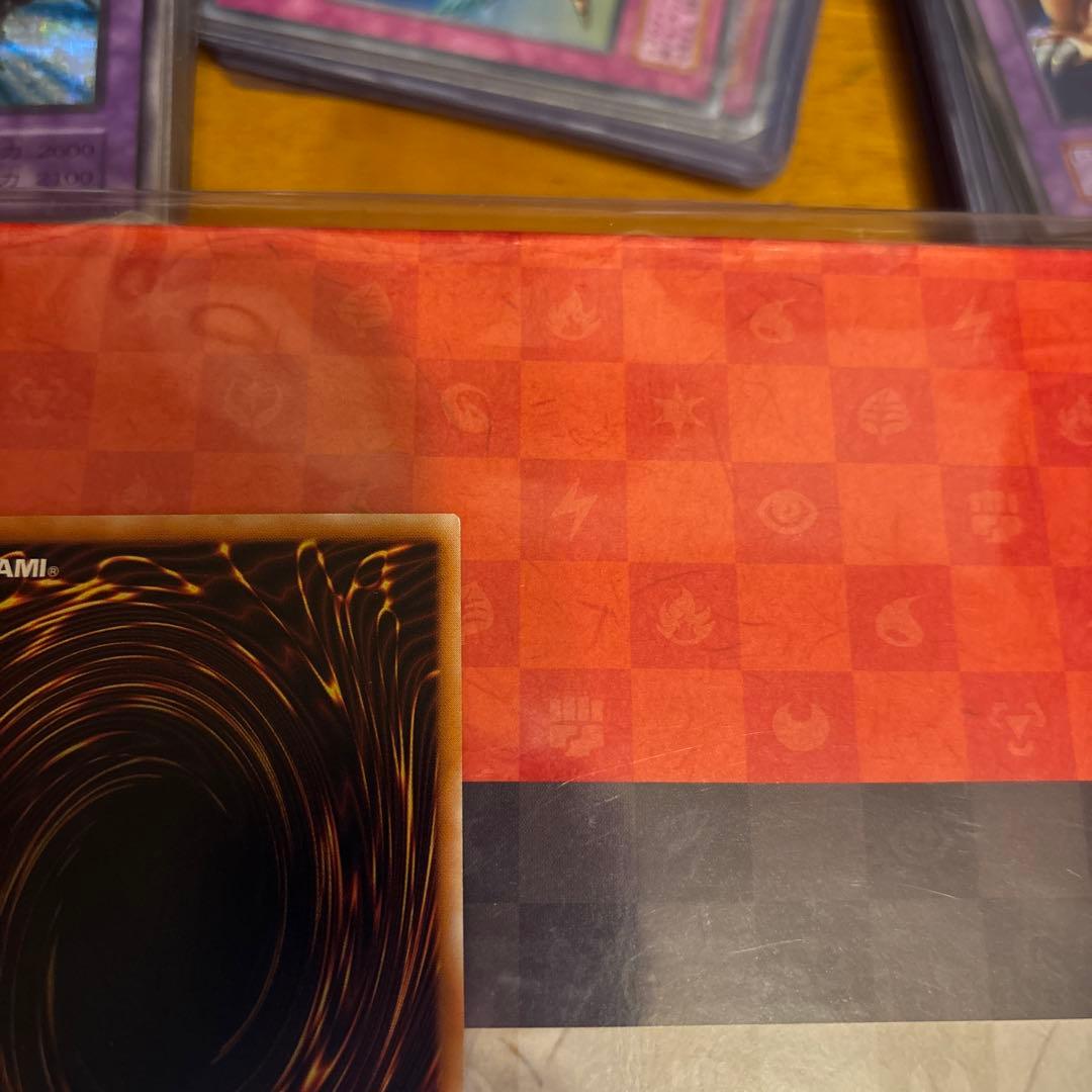 真紅眼の黒竜　レリーフ　レッドアイズブラックドラゴン