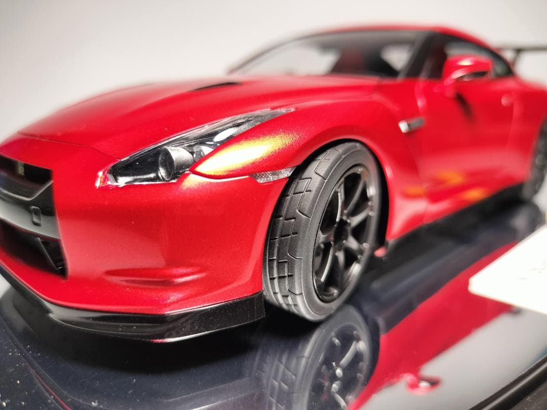 1/24 日産 R35 GTR プラモデル 完成品