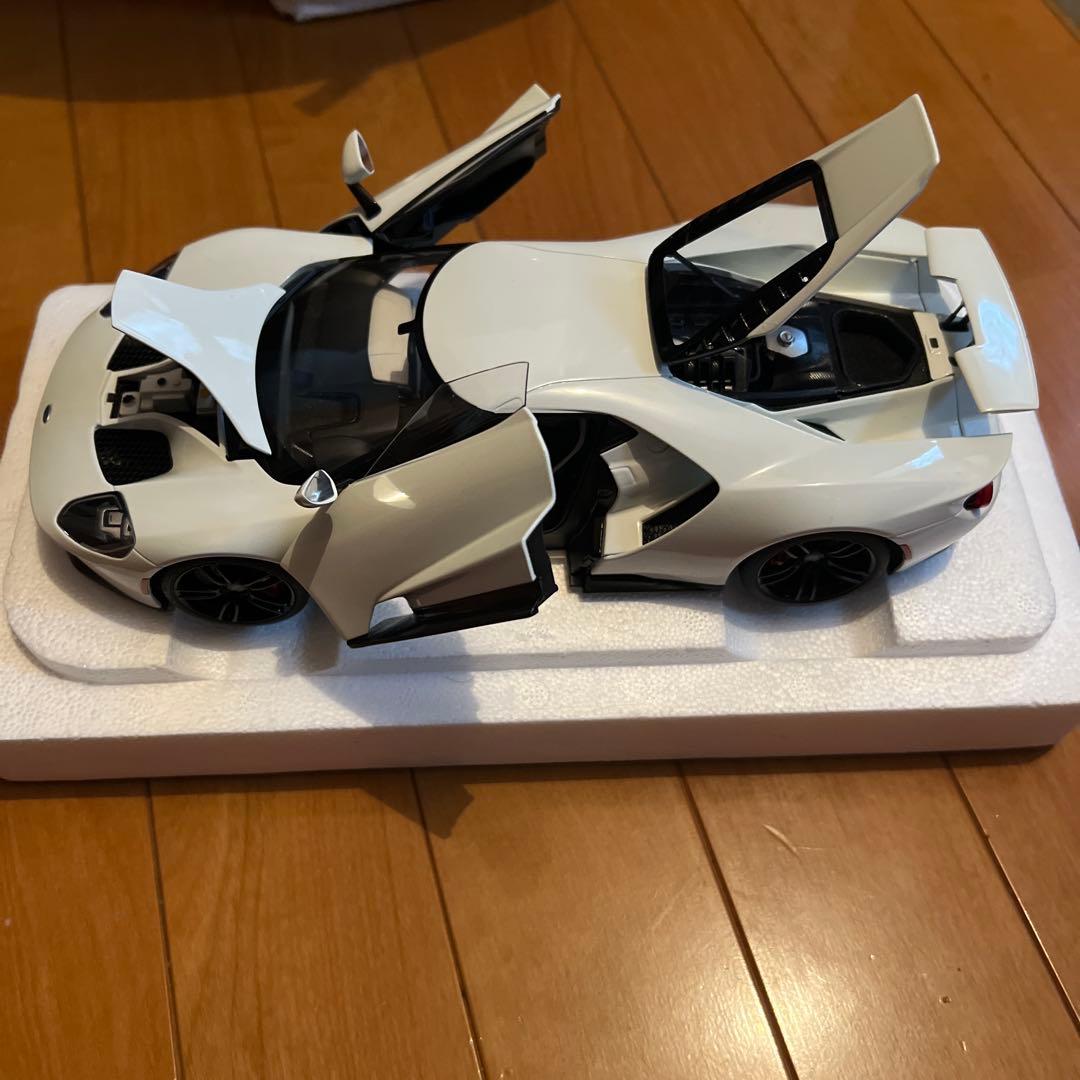 ハッピー様用 AUTOart 1/18 Ford GT ホワイト　オートアート