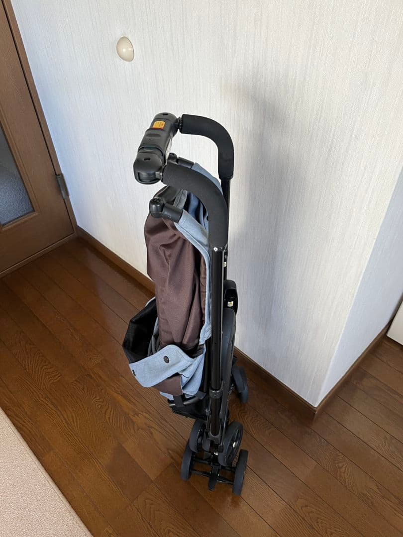 【極美品/2回使用】コムペット　ミリミリライト　レイクブルー　軽量　ペットカート