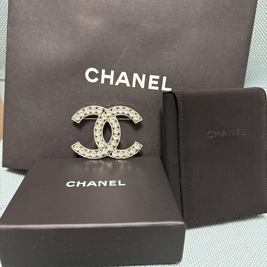 CHANEL シャネル ブローチ ココマーク クリスタル CCマー　シルバー