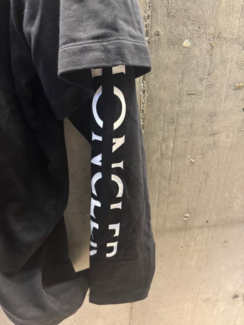 MONCLER フェイクレイヤード 長袖 Tシャツ