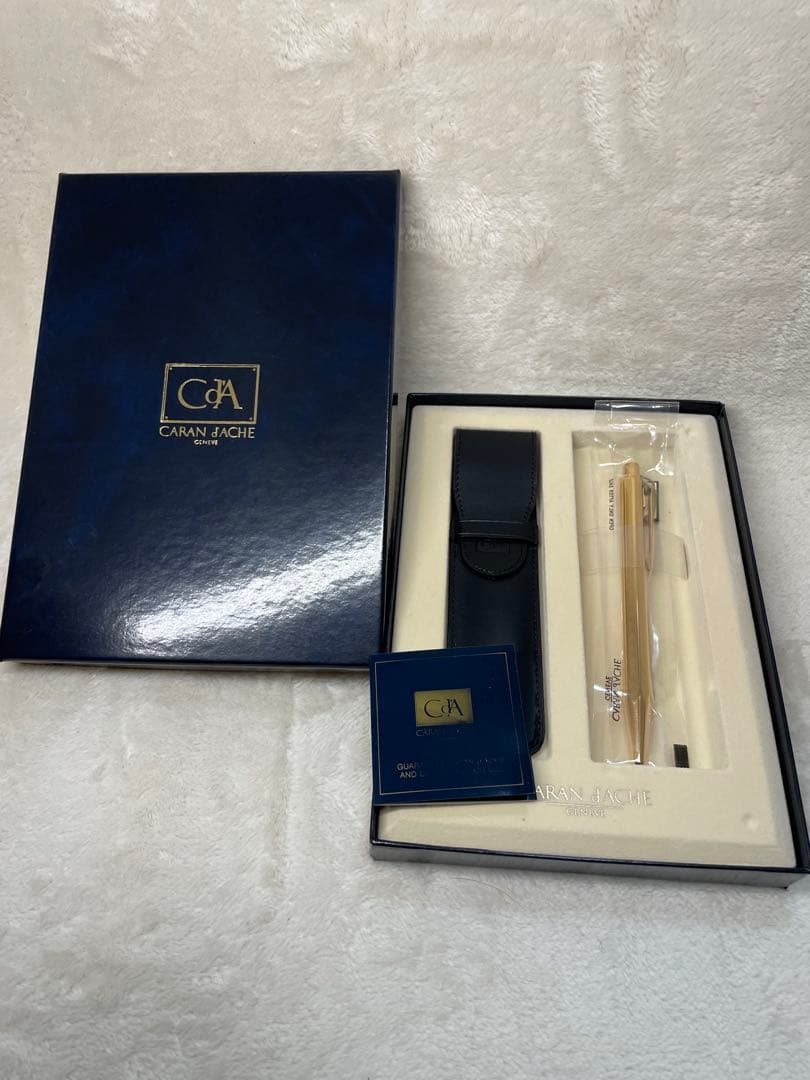 【未開封品】 CARAN dACHE カランダッシュ ゴールドカラー ボールペン