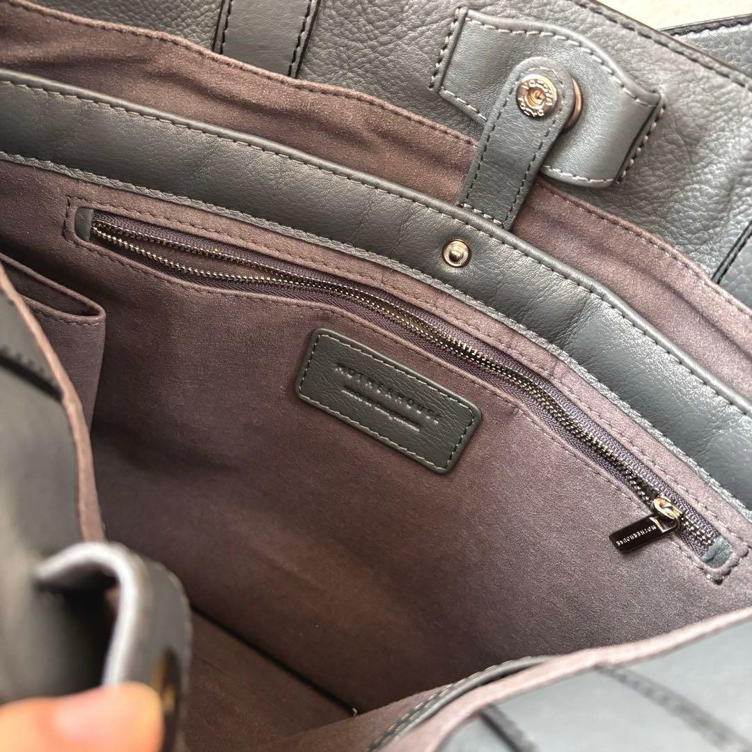 マザーハウス レザーバック