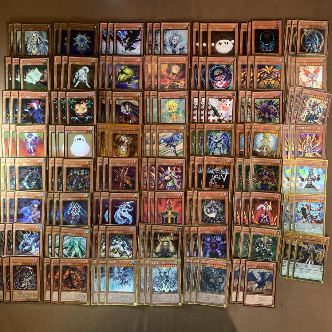 xNo.8305 遊戯王 ゴールドレア モンスターカード