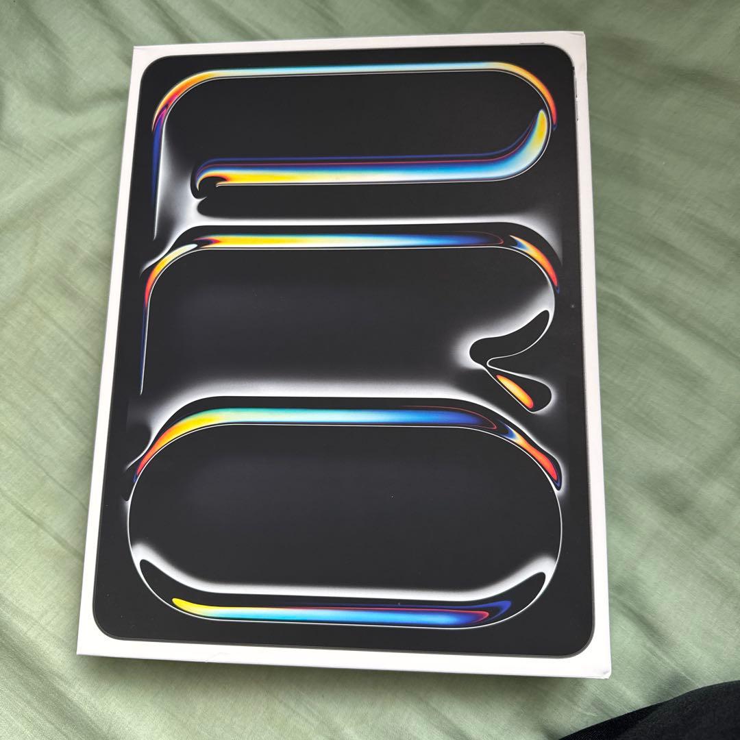 iPad Pro 13インチM4 Wi-Fi + Cellular 標準ガラス