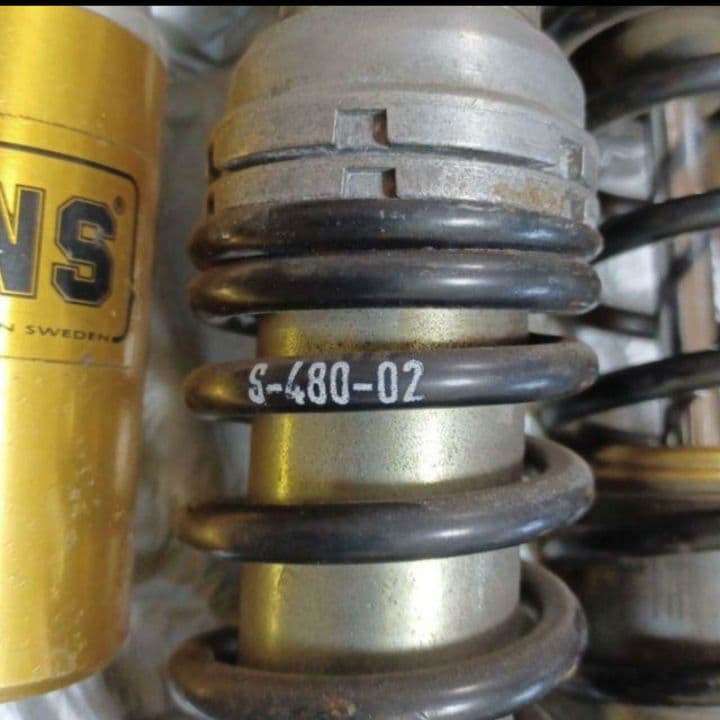 738　オーリンズ　ゼファー750 リアショック　KA2124