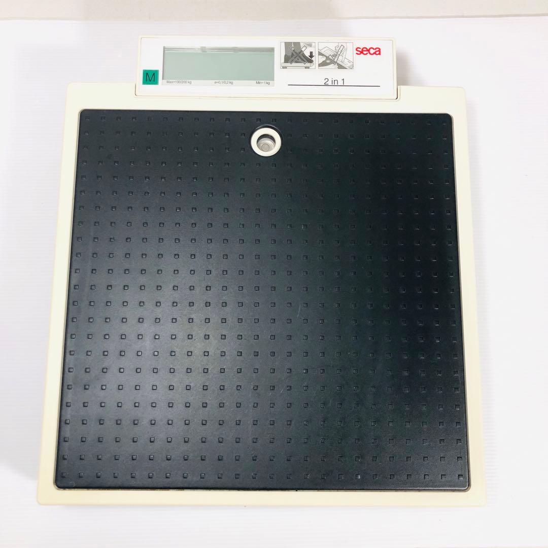 軽量＆高精度。現場で信頼される体重計。デジタルフラットスケール seca877