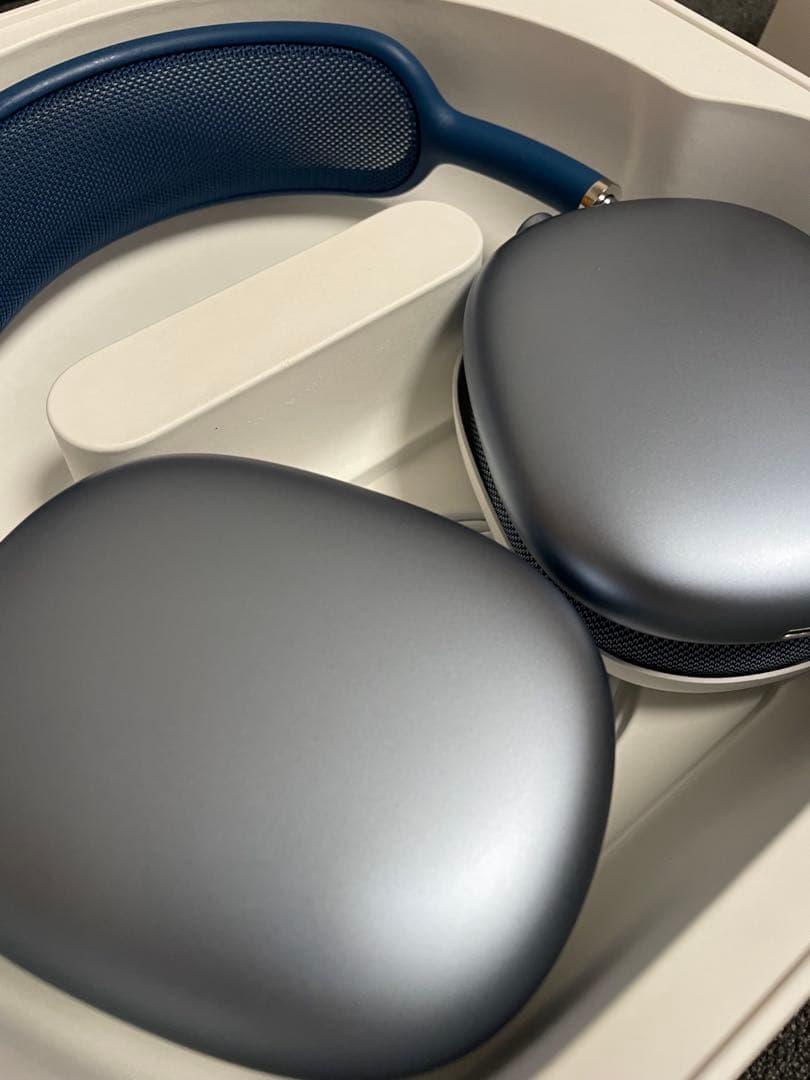 Airpods Max SKYBLUE(ケース付き)