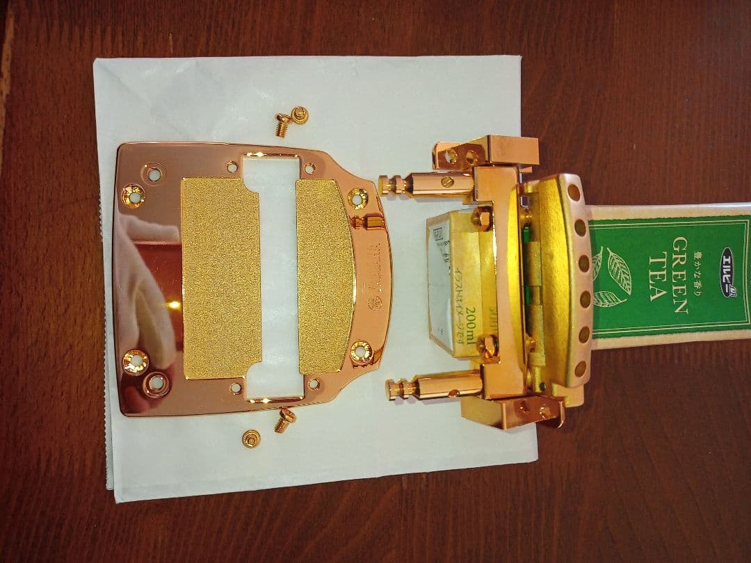 ヤマハTBJ BJ PRO トレモロユニット、パネル、取り付けネジ4本