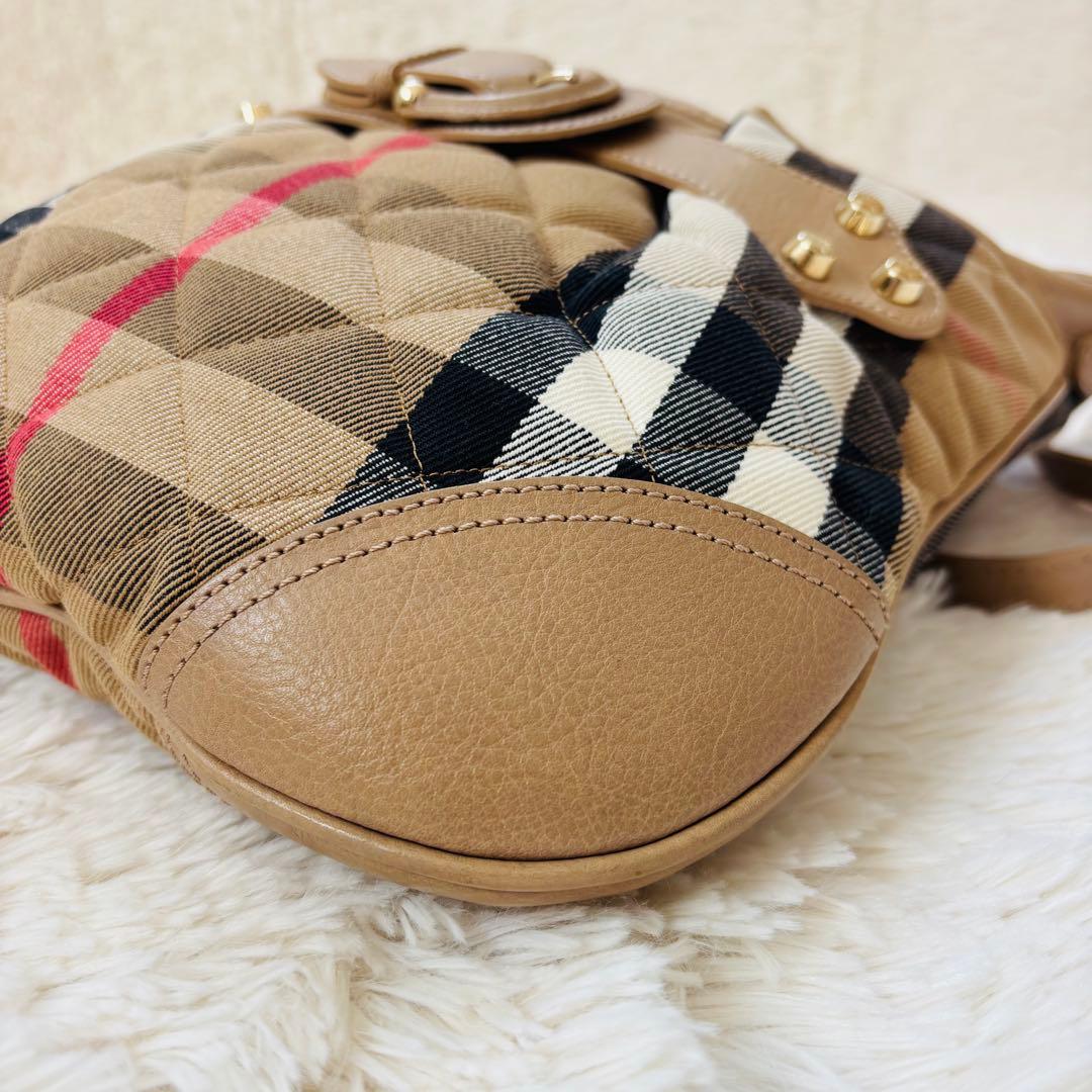 超美品 Burberry ショルダーバッグ キルティング ノヴァチェック
