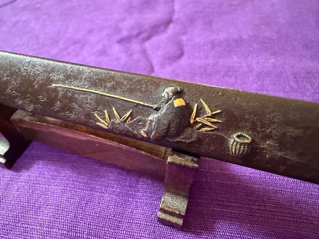 江戸後期　鉄地棒小柄象嵌色絵　太公望図　鞘付珍品（日本刀装具小刀目貫鐔鐔拵笄馬針