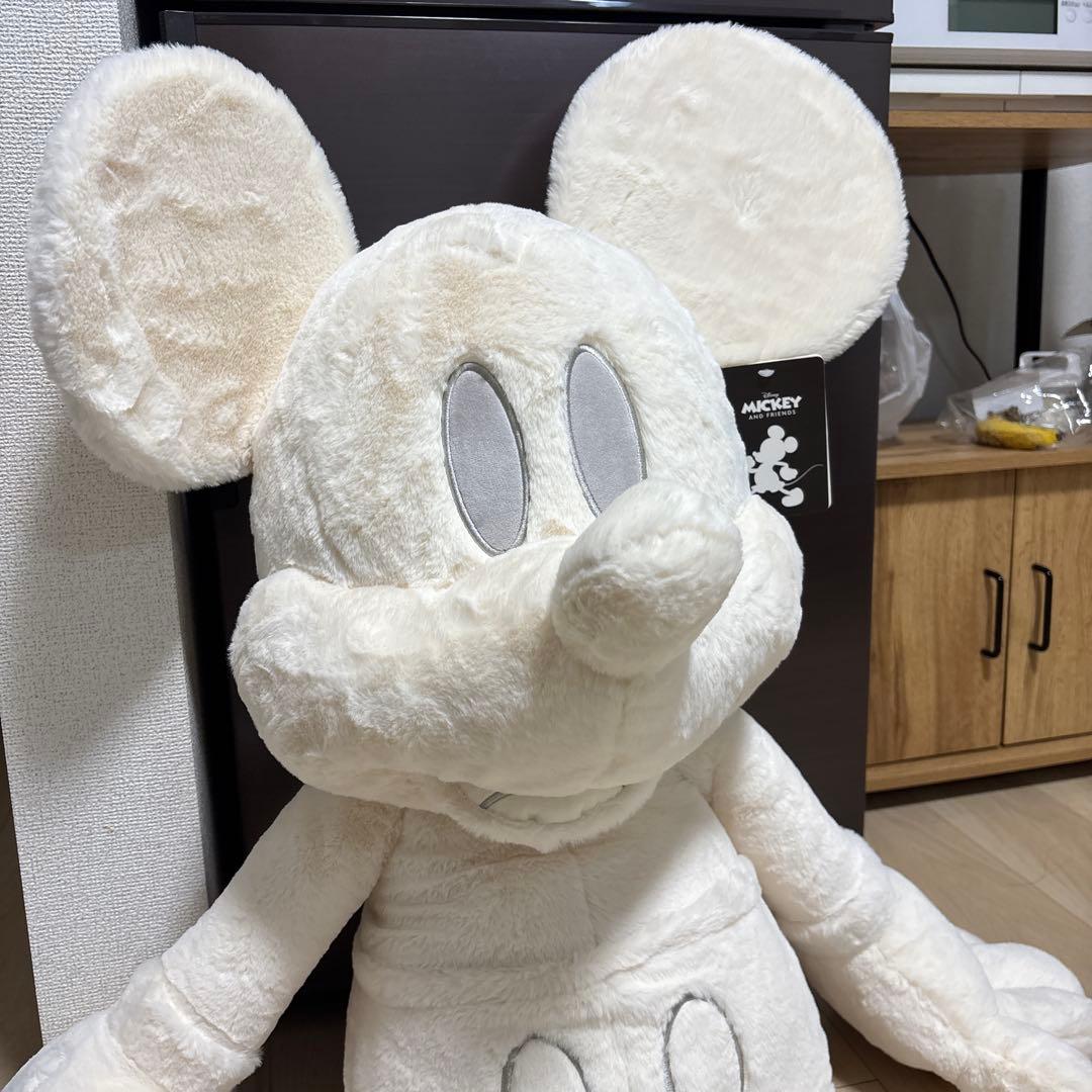 ホワイト ミッキーマウス ぬいぐるみ