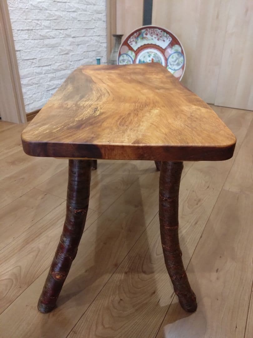 栃（とち）のベンチ80　ローテーブルにも❕栃の杢目が綺麗ですよ❕脚は桜の硬い枝