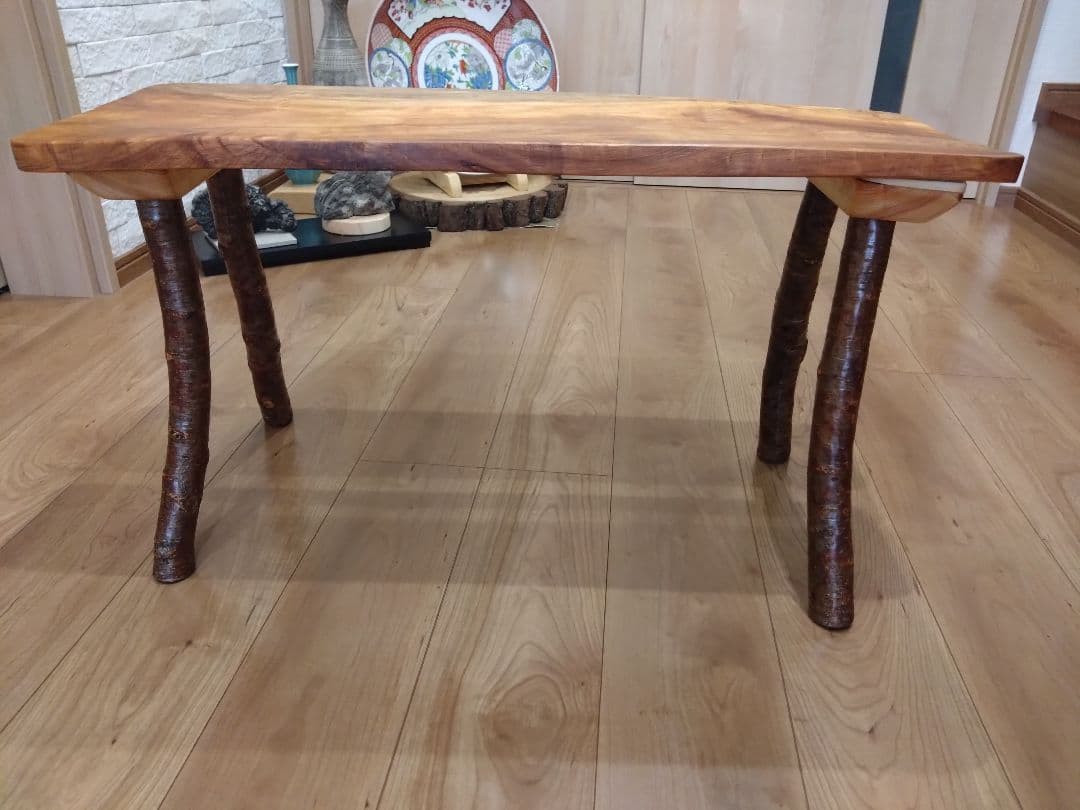 栃（とち）のベンチ80　ローテーブルにも❕栃の杢目が綺麗ですよ❕脚は桜の硬い枝