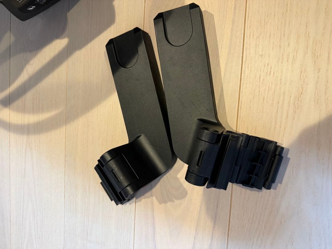 cybex ベビーシート 黒　ベビーカー用アタッチメント付き