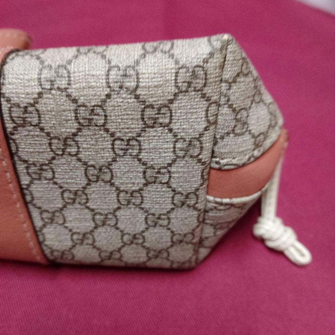 GUCCIブタさんポーチ