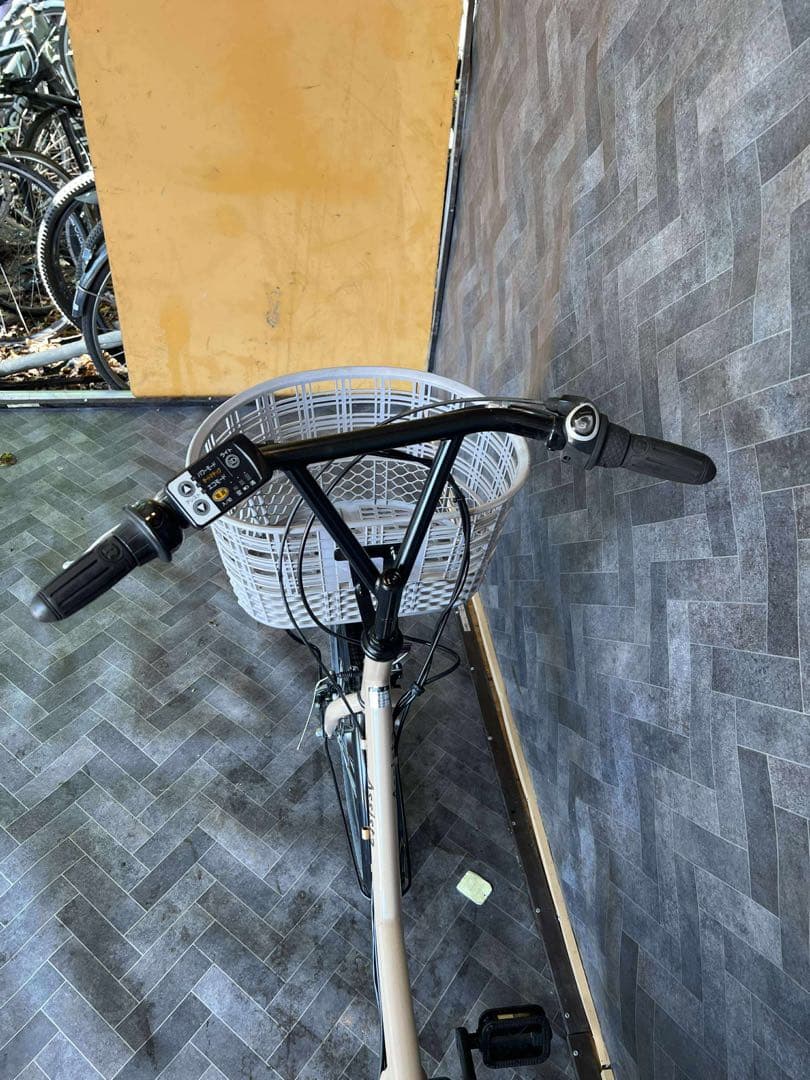電動アシスト自転車 ベージュ シティタイプバッテリー8.9ah