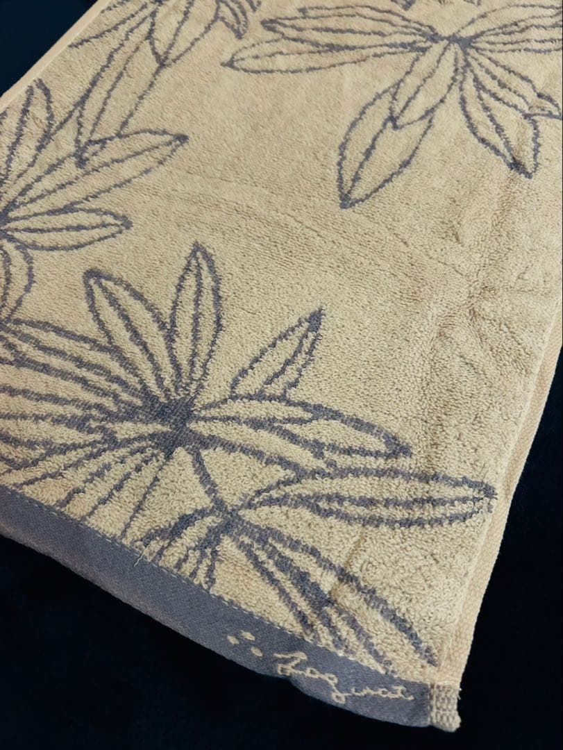 プチギフト　法事　返礼品　箱入りタオル１枚入り　包装済み21箱　見本用１枚