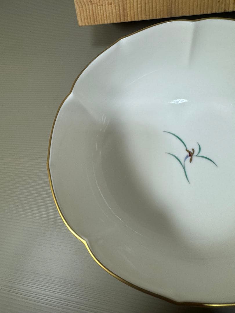 2251 香蘭社　金彩　鉢