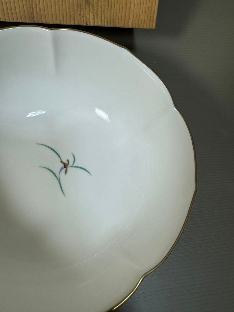 2251 香蘭社　金彩　鉢