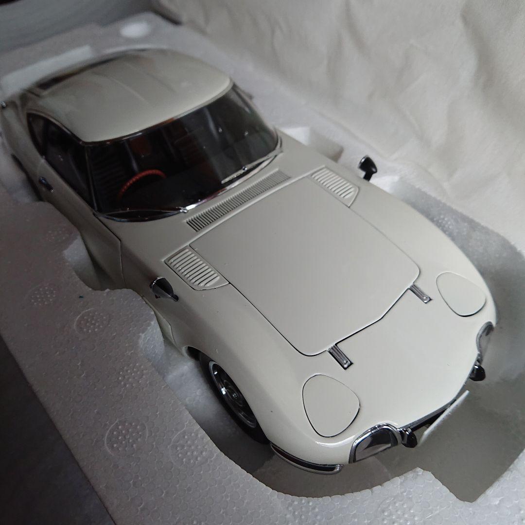 【初期箱】オートアート 1/18 トヨタ2000GT 白【未使用品】送料込み