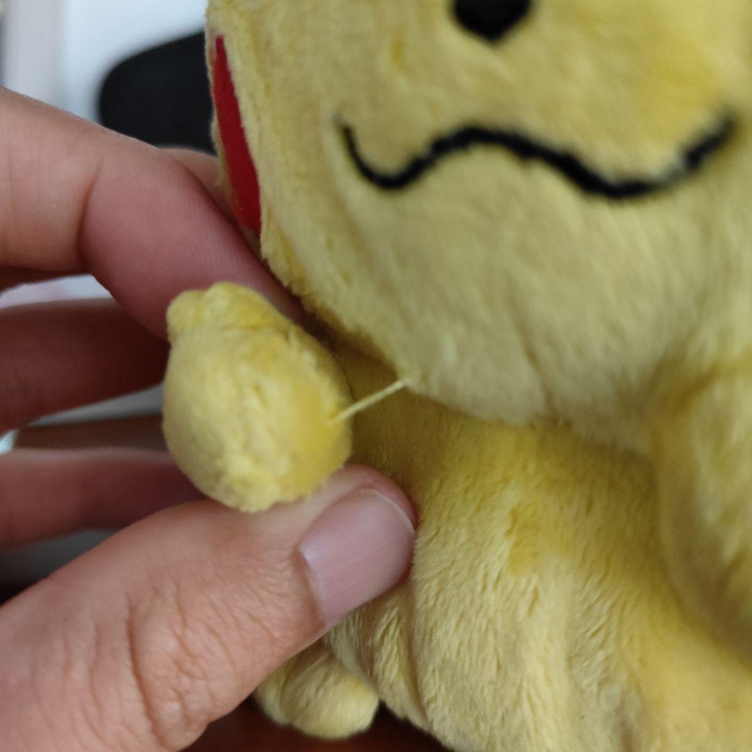 ピカチュウぬいぐるみ