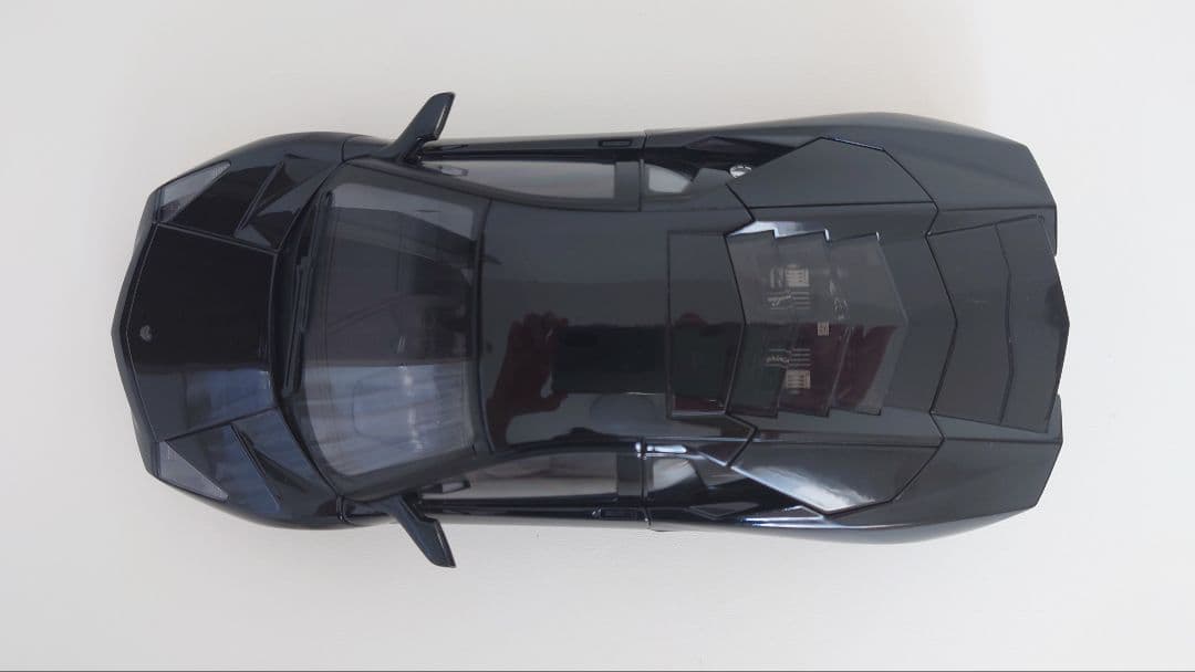 ランボルギーニ　レヴェントン（ブラック）