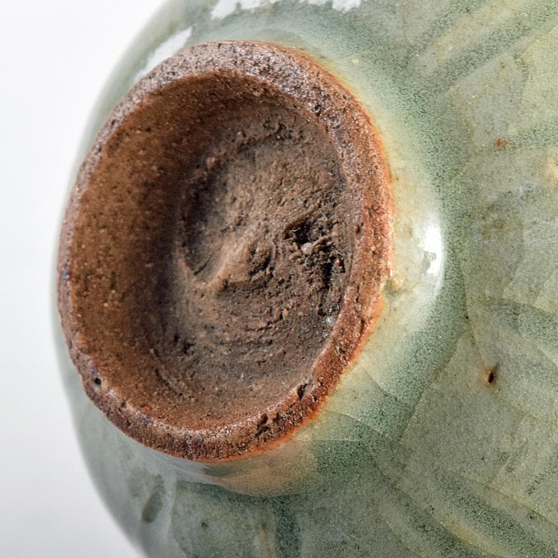 中国　南宋　哥窯　金糸鉄線　刻蓮弁文　盃　金継直し　時代箱付　V　R7717