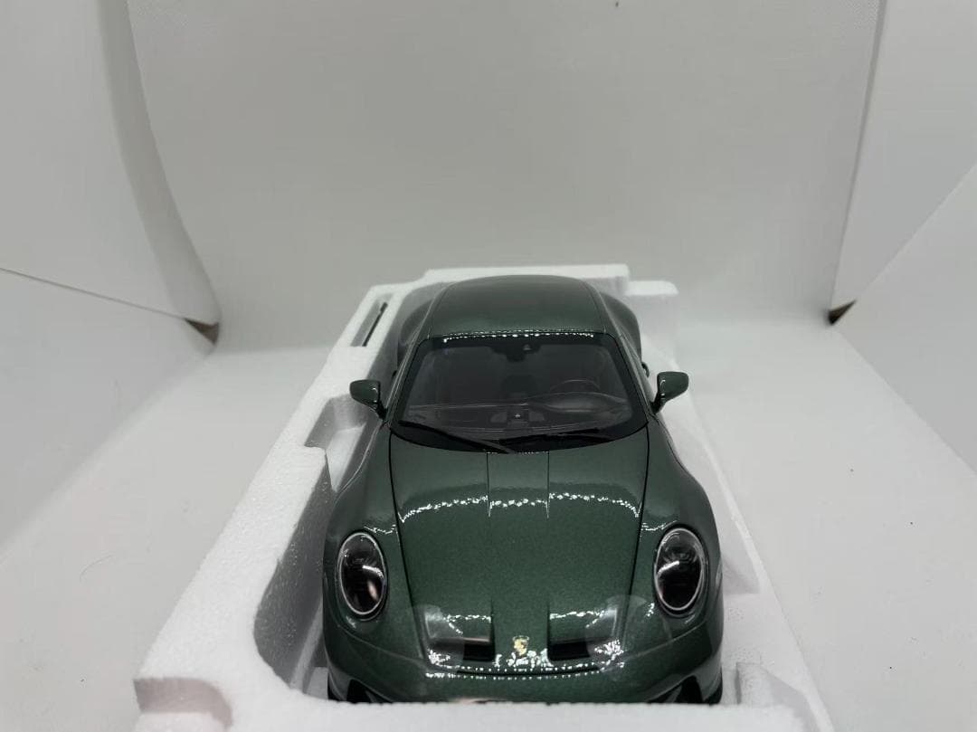 304-049 ノレブ 1/18 ポルシェ 911 S/T 2023