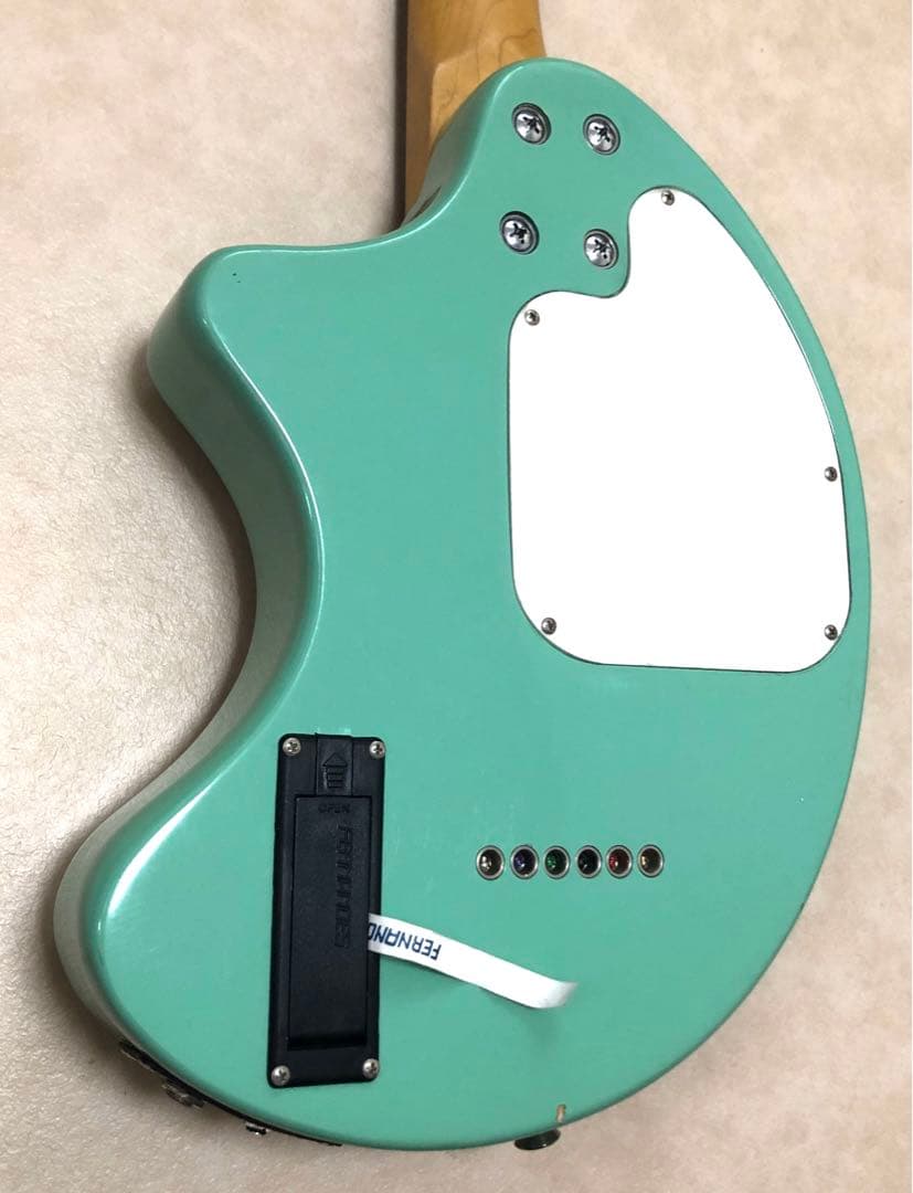 【超美品】ZO-3 グリーン アンプ内蔵ギター ディストーションSW付 ケース付