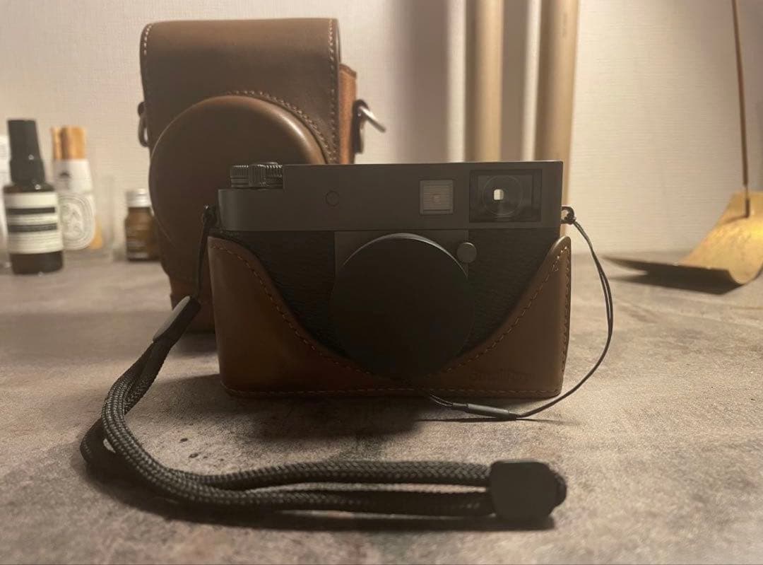 【美品】富士フィルムx half（チャコールグレー）【元箱付】カバー付き