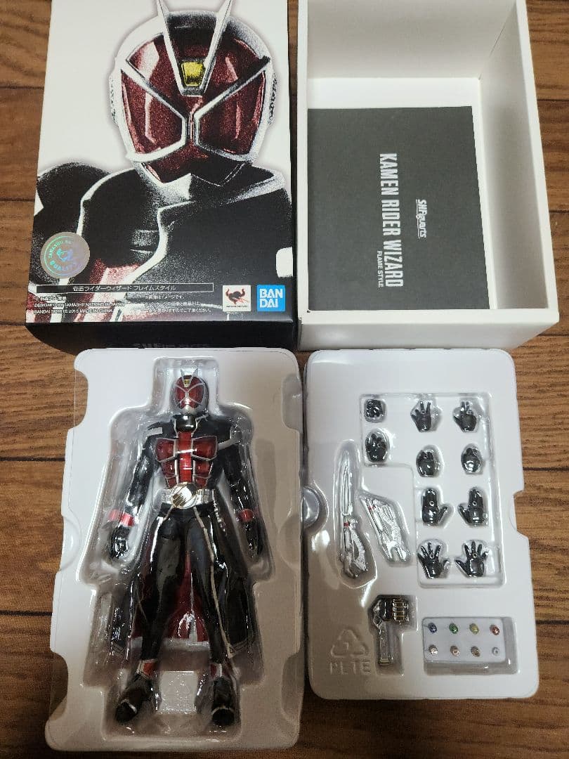 ソ*ラ様 S.H.Figuarts 真骨彫製法 仮面ライダーウィザード フレイム