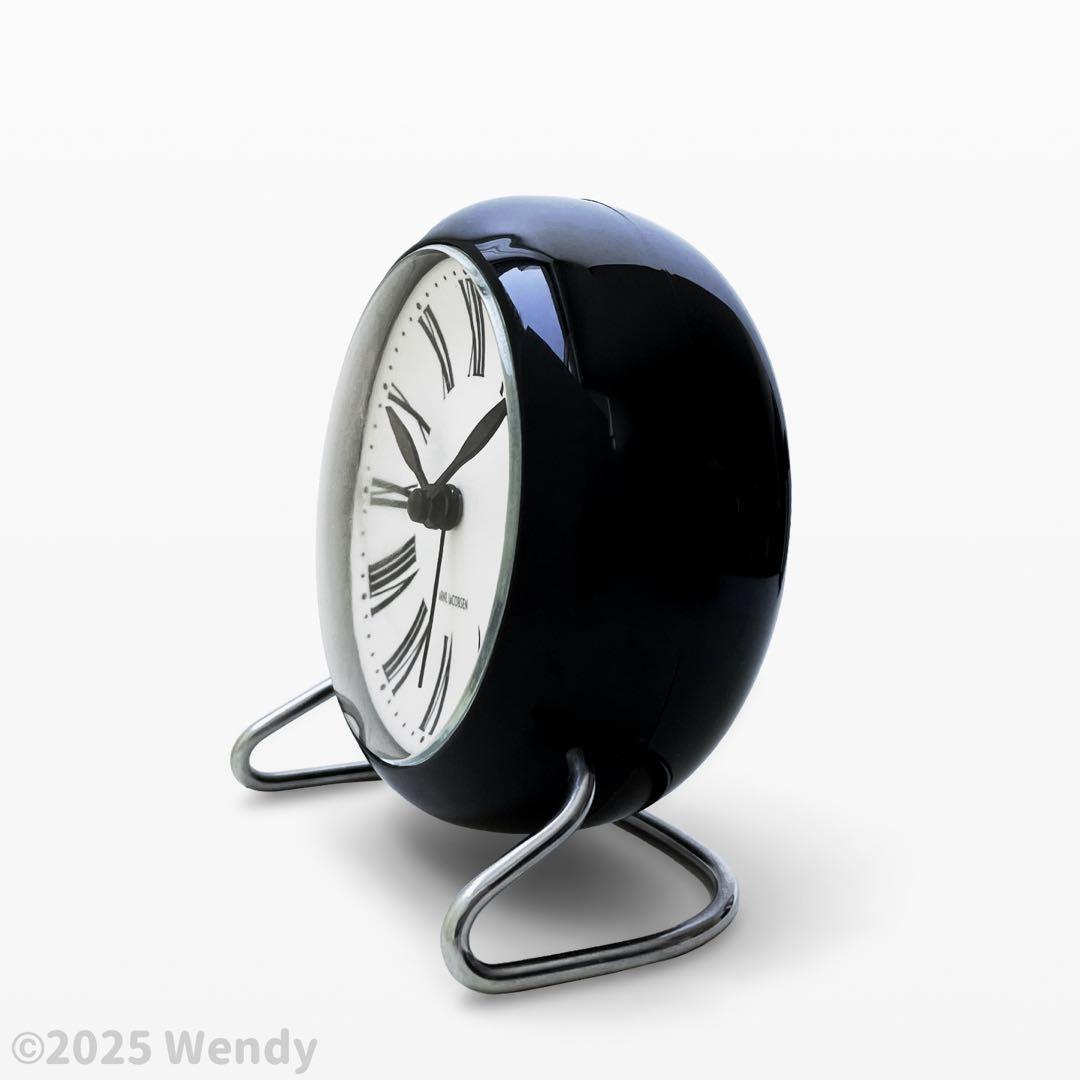 アルネ・ヤコブセン アラーム付きテーブルクロック　ROMAN