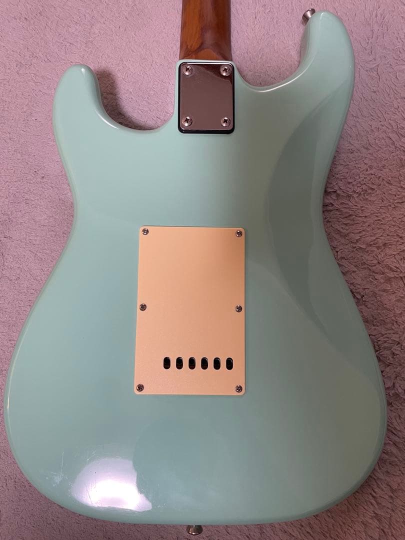 Bacchus BST-2-RSM/M ストラトキャスター　エレキギター