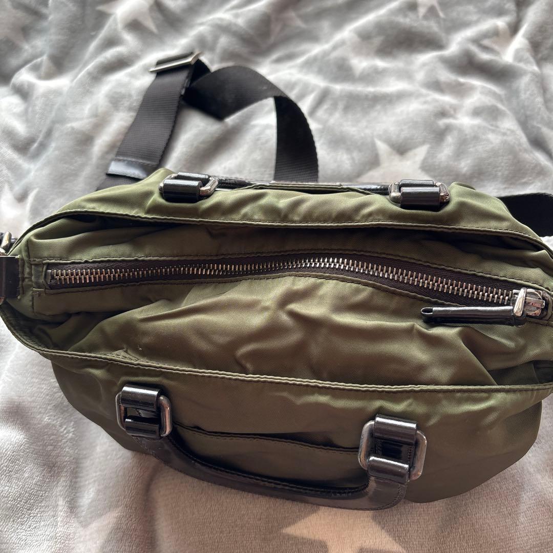 PRADA オリーブグリーン ショルダーバッグ