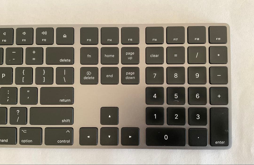 Apple Magic Keyboard(テンキー付き)英語(US)
