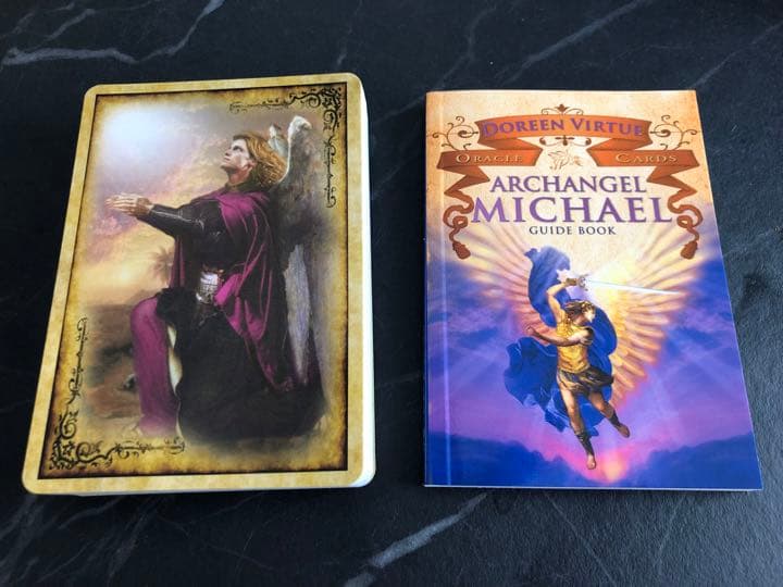 【美品】大天使ミカエル オラクルカード 日本語版