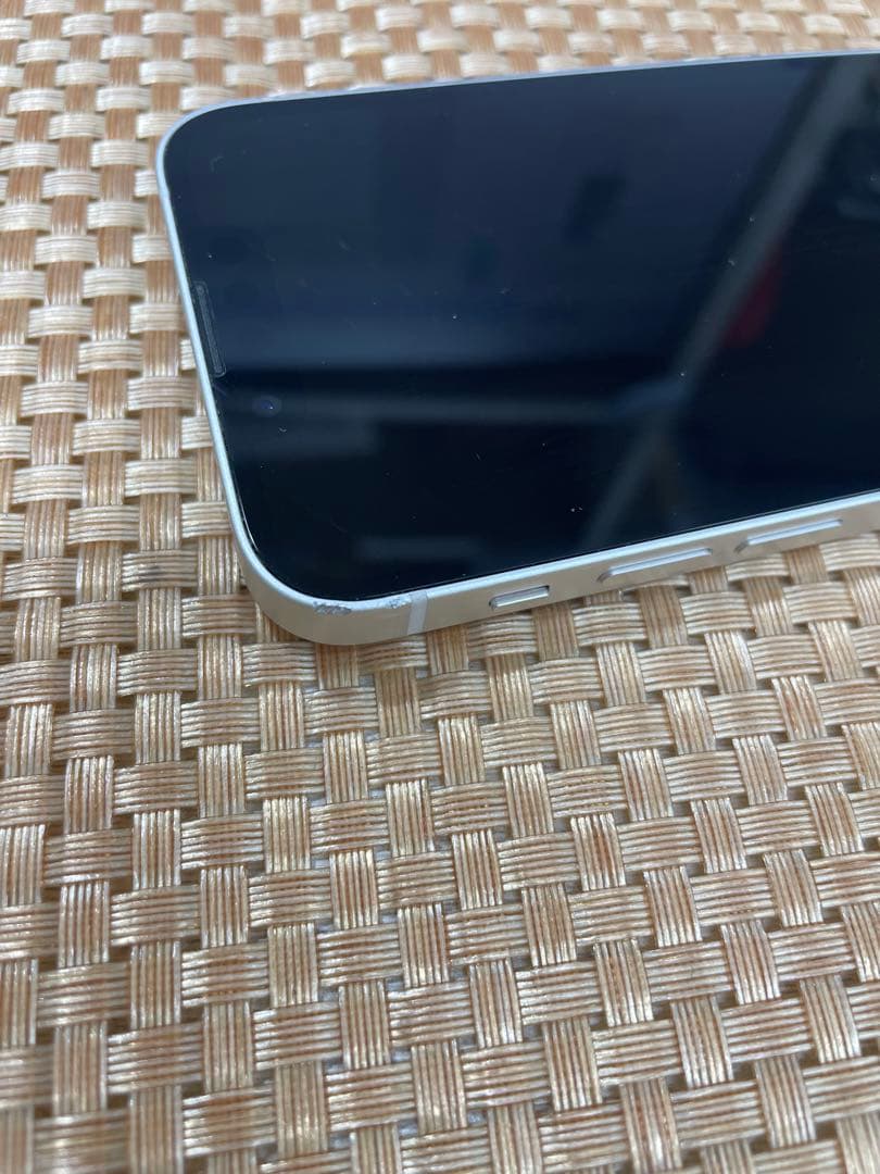 iPhone 13 mini 256 GB スターライトSIMフリー【8116】