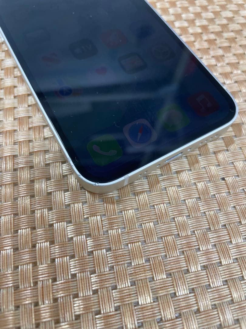 iPhone 13 mini 256 GB スターライトSIMフリー【8116】