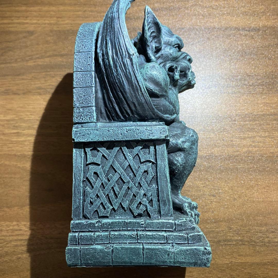 頬杖をついて考え中　中世教会　考えるガーゴイル像 像 ストーン風 彫像 彫刻