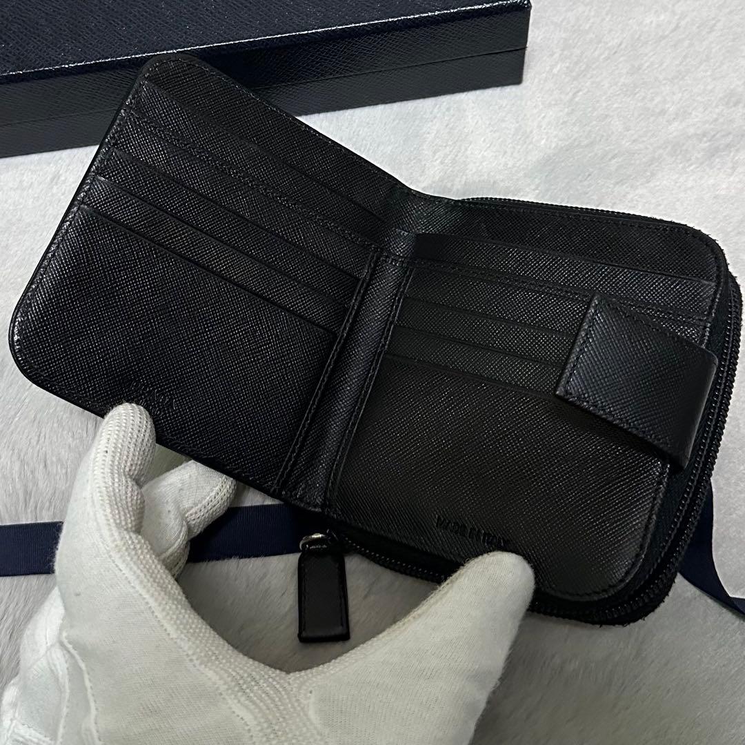 PRADA プラダ　折り財布　ラウンドファスナー　三角ロゴ　サフィアーノレザー