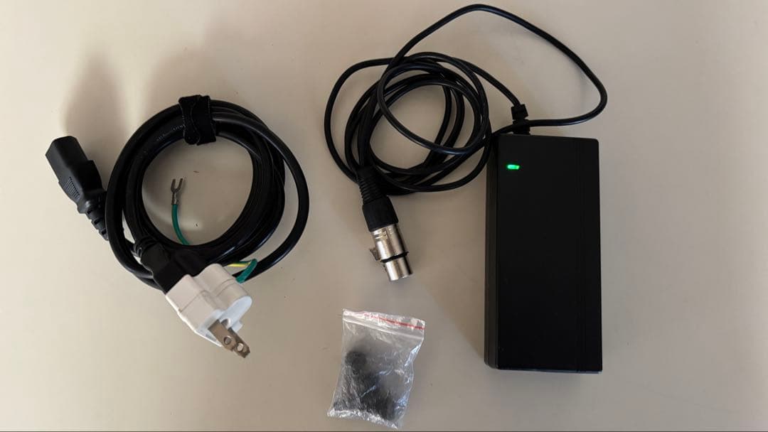 ATOMOS SUMO 19 液晶モニター 中古　ケース付き