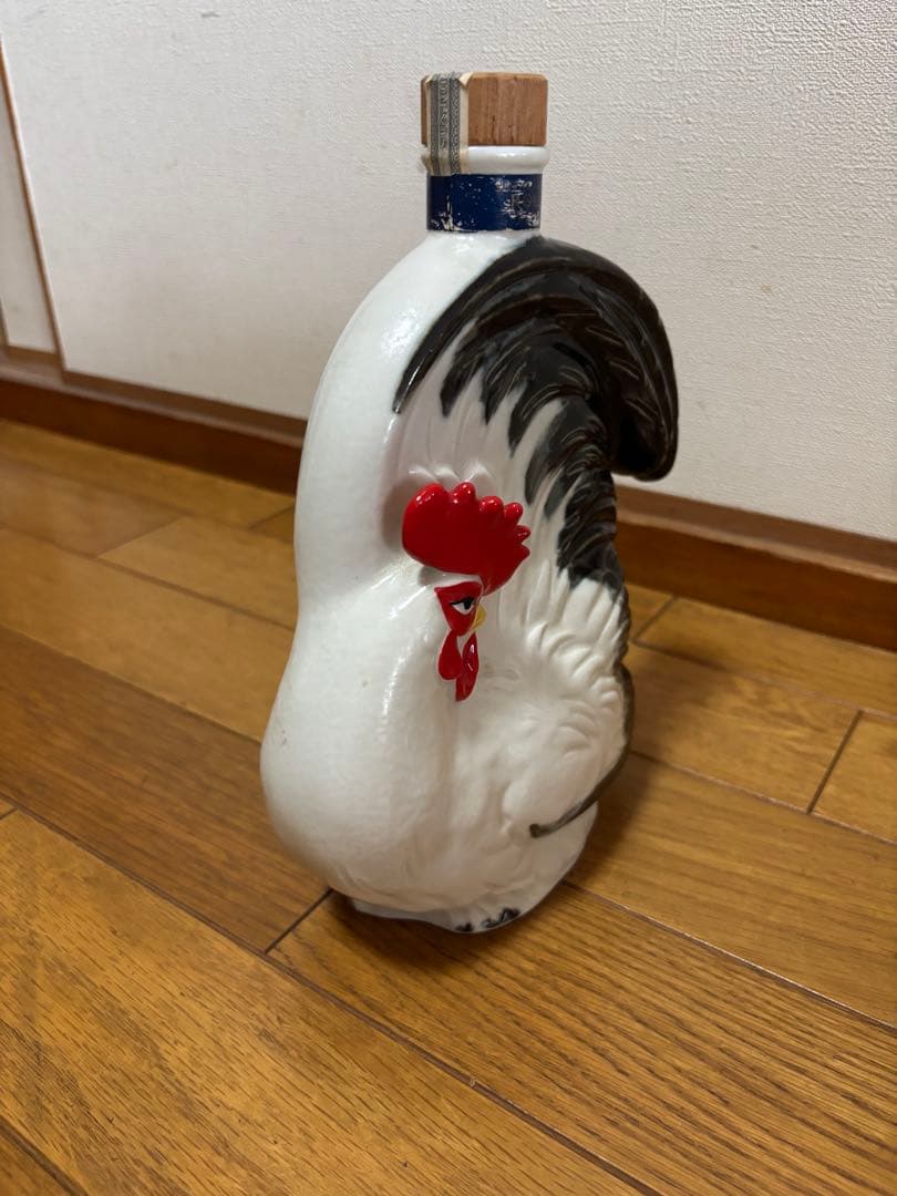 【未開栓】干支 酉 鶏型 陶器 ウイスキー サントリー ローヤル12年