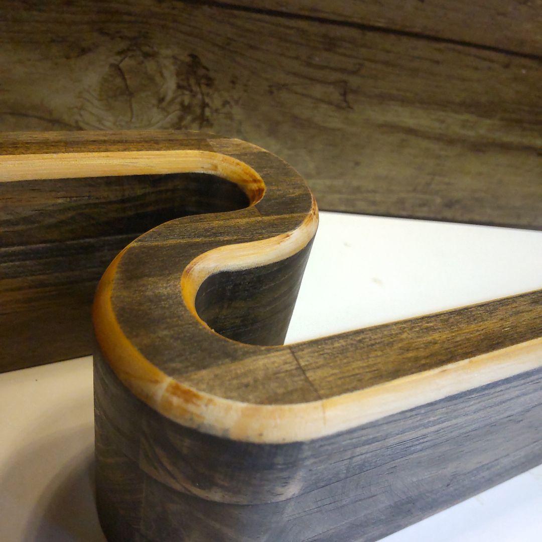 曲線デザイン　ウォールシェルフ　飾り棚　　エボニーブラック　２型