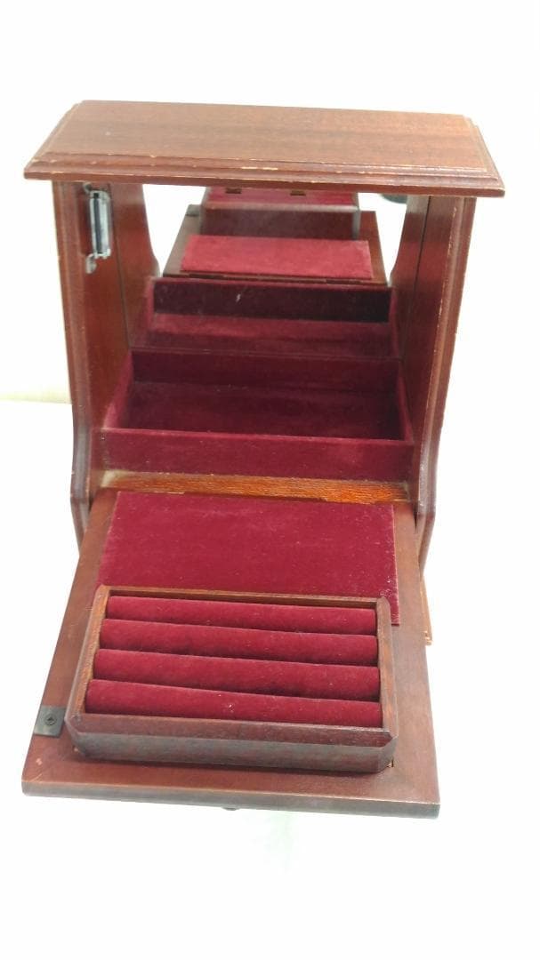 ○3522 オルゴール付き木製ドレッサー