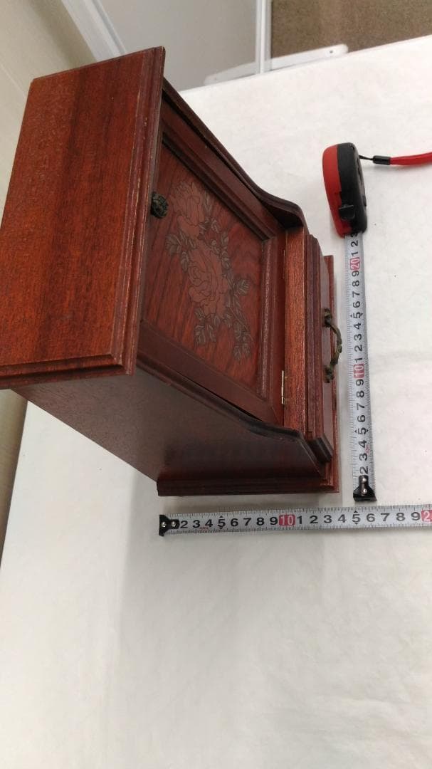 ○3522 オルゴール付き木製ドレッサー