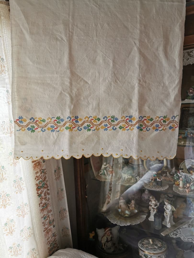アンティーク イタリア ホームスパンリネン クロスステッチ刺繍 スカラップクロス