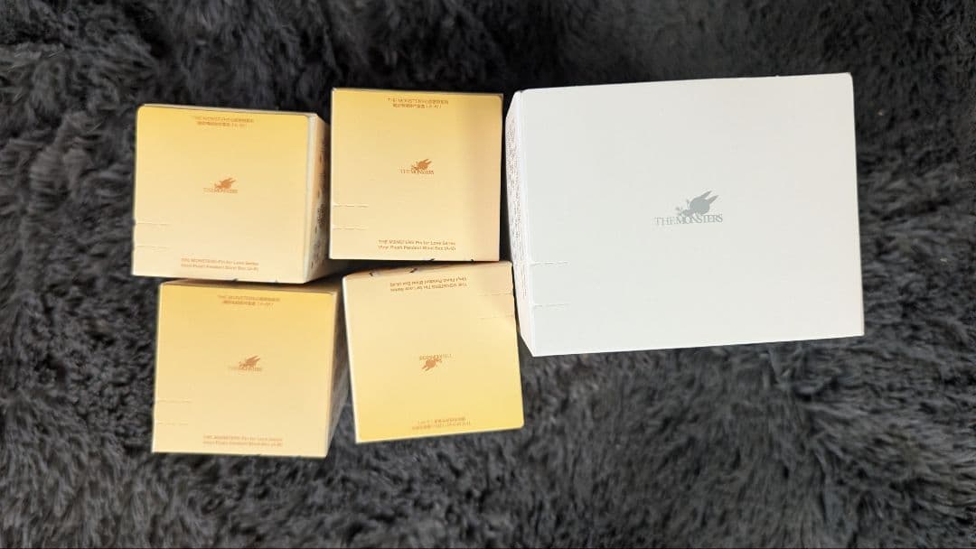 限定価格【新品未開封】ポップマート　LABUBU THE MONSTERS